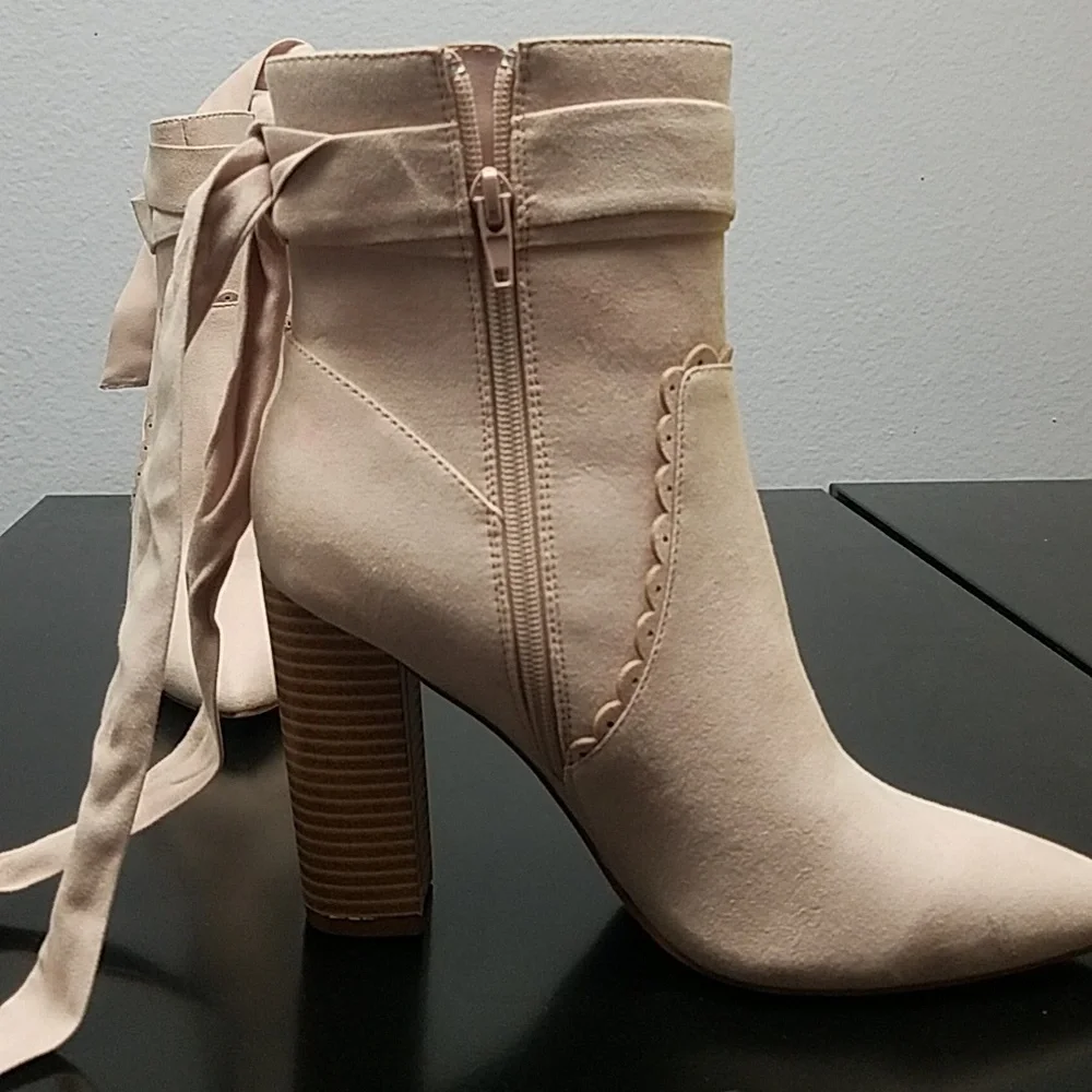 Suede booties Justfabulous NWT - Picture 2 of 4
